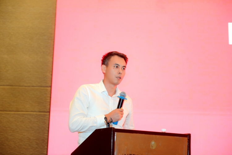 1757552592162585.jpg 劉銀明_副本.jpg